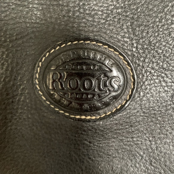 Roots Venetian Purse - Picture 7 of 12